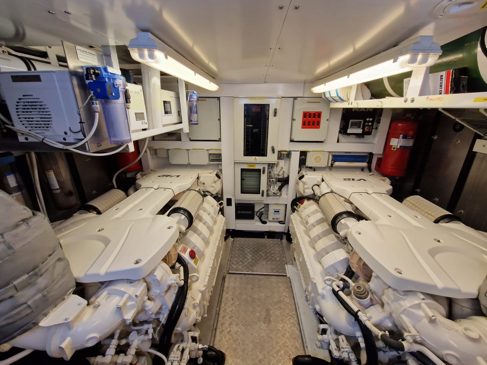 Remotorisation de bateaux de plaisances à Perpignan 66 des la Pyrénées-Orientales