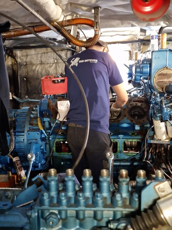 Révision 12000 Heures R4 Baudouin 8M26.2 Vedette Henri Jacques Esperandieu